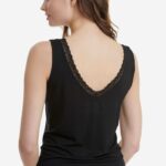 WALK WOMEN'S V-NECK