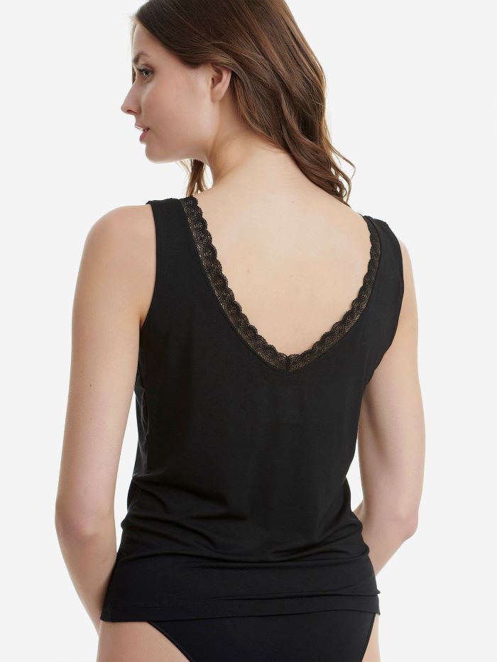 WALK WOMEN'S V-NECK